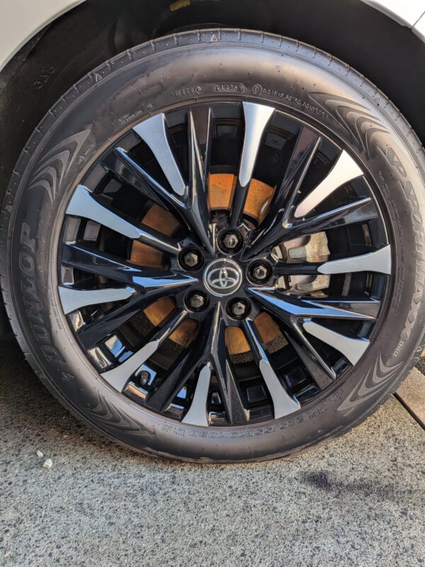 40アルファードのブラックホイール|クリーニング後の光沢